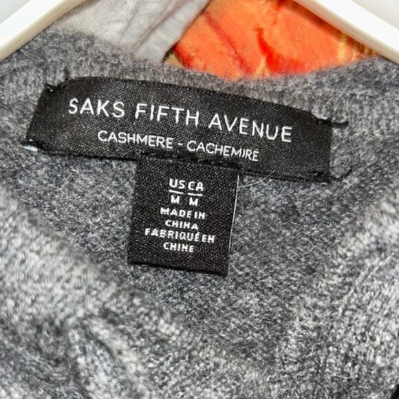 saks fifth avenue 100% cashmere gray hoodie sweater M - Picture 2 of 4